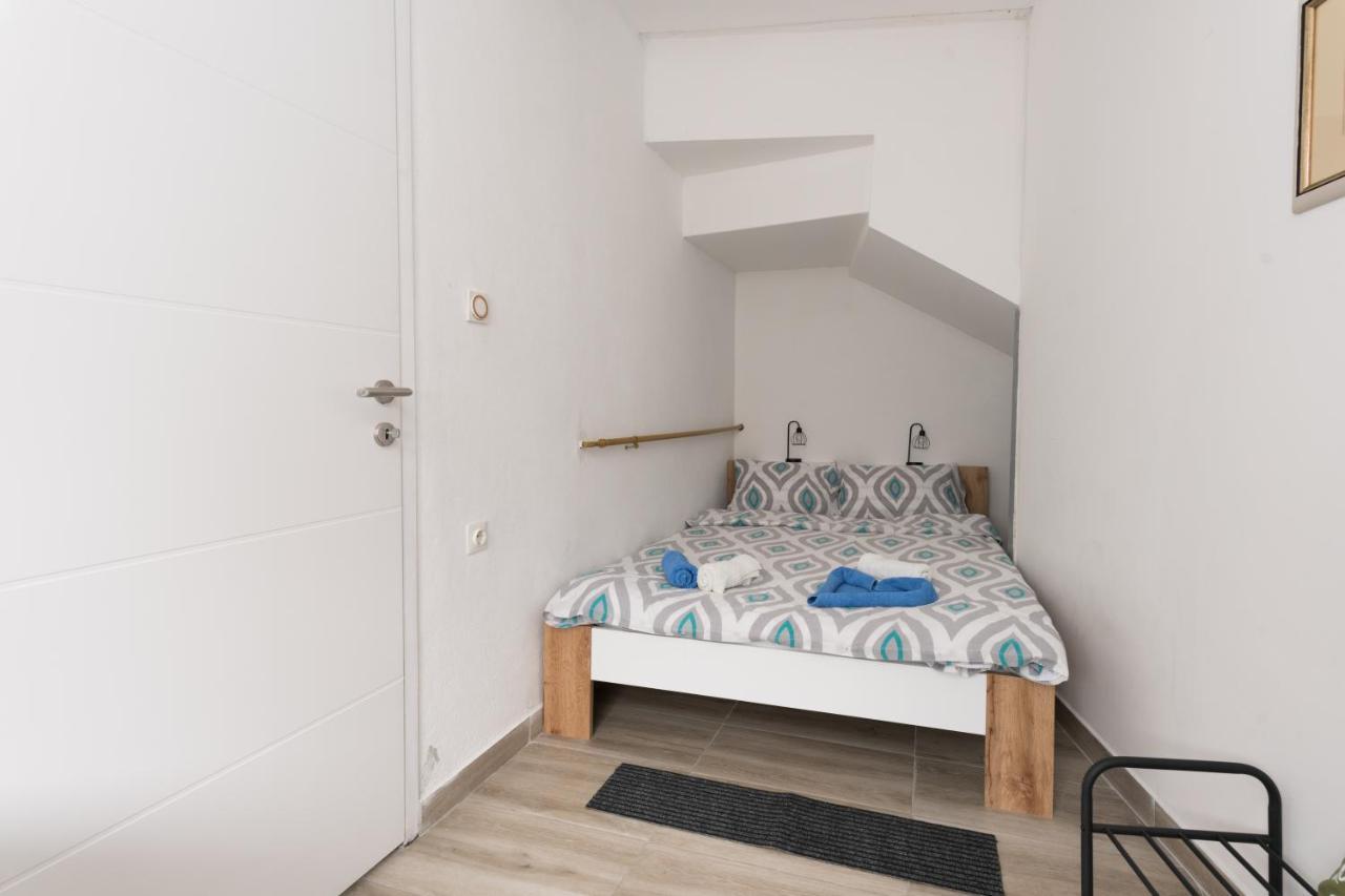 Apartmani Kod Marka ポゼガ エクステリア 写真