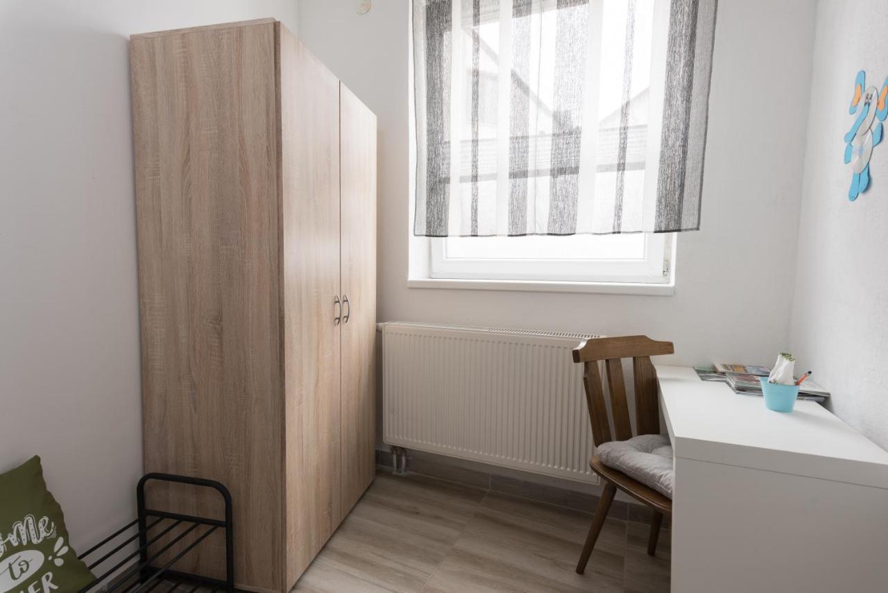 Apartmani Kod Marka ポゼガ エクステリア 写真