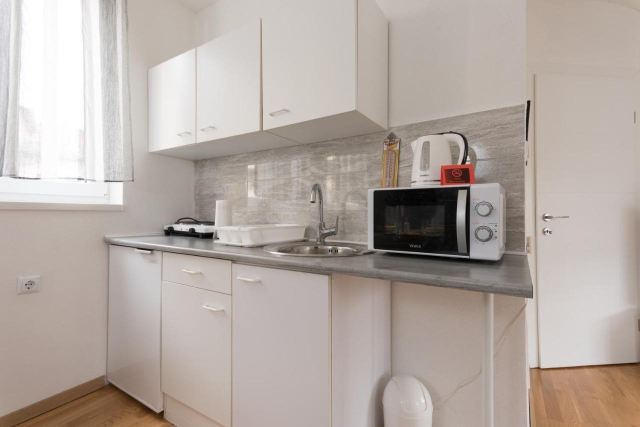 Apartmani Kod Marka ポゼガ エクステリア 写真